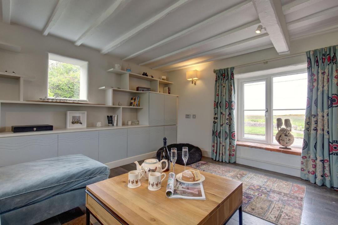 Photo of Others in Salthouse