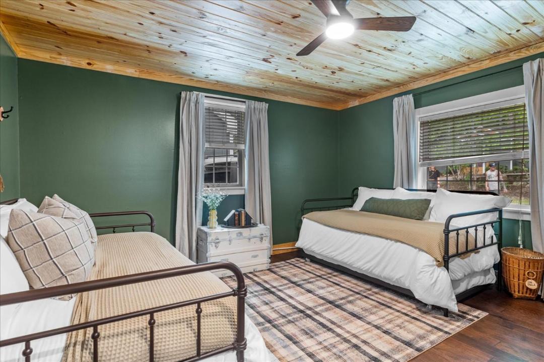 Photo of Bedroom in Lookout Mountain
