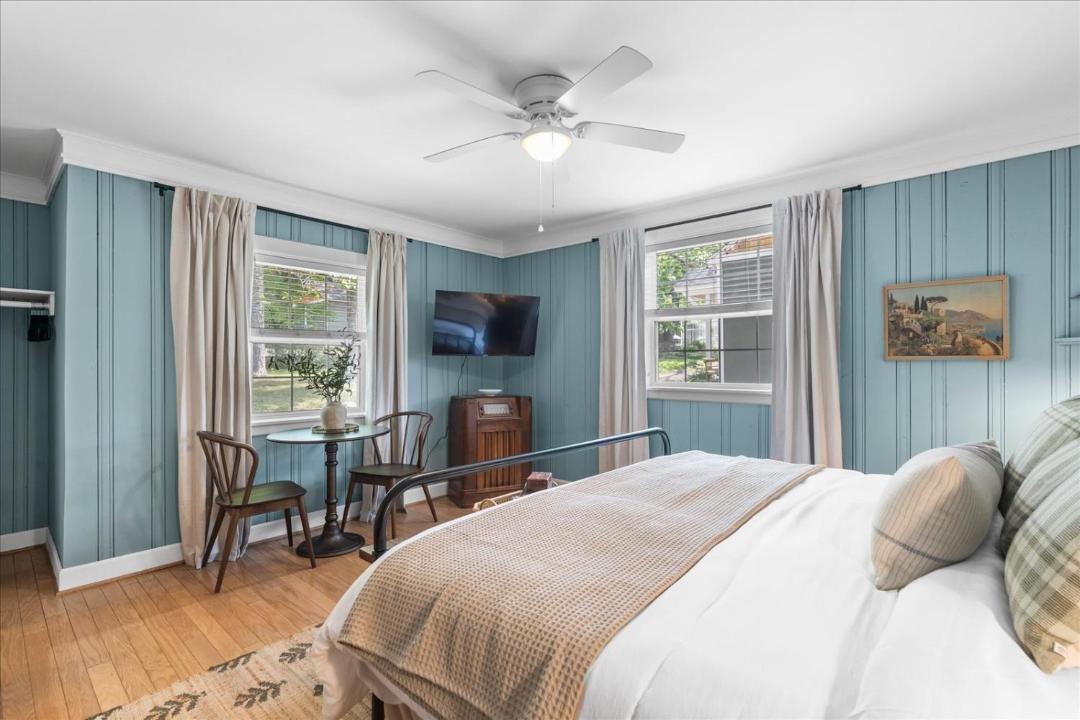 Photo of Bedroom in Lookout Mountain