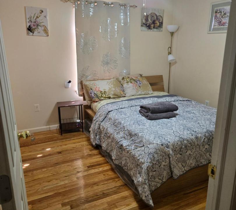 Photo of Bedroom in Lower Vailsburg