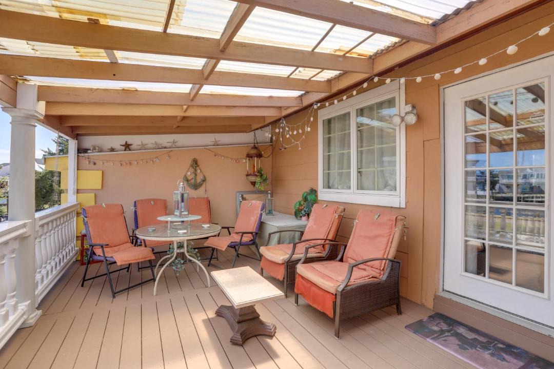 Photo of Patio Balcony in Mystic Island