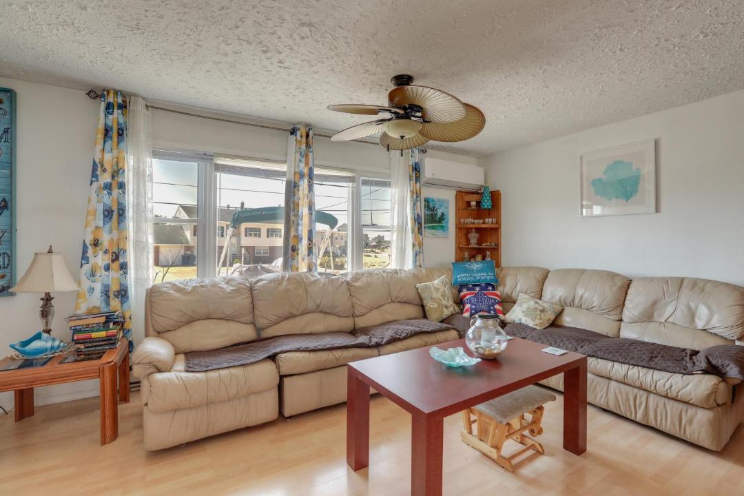 Photo of Livingroom in Mystic Island