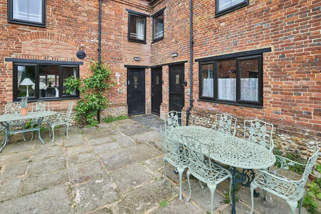 Photo of Others in Hempton