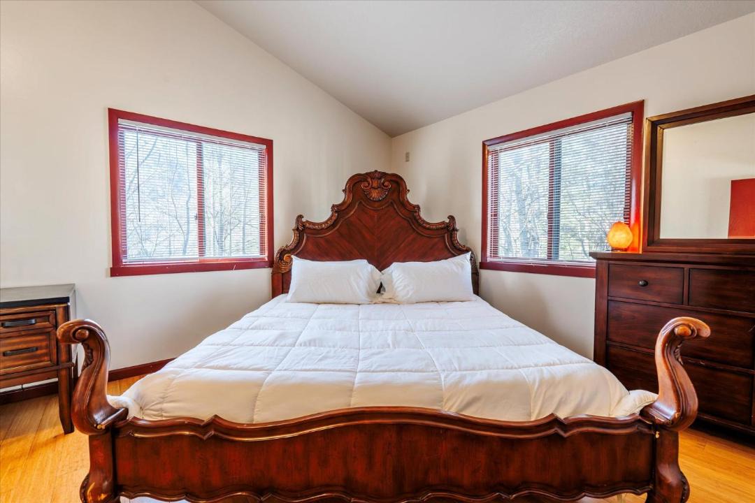 Photo of Bedroom in Hot Springs