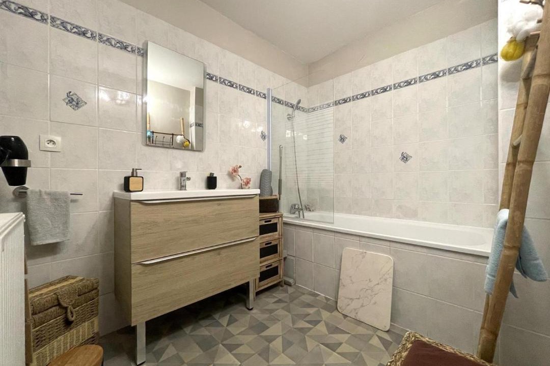 Photo of Others in Geronce