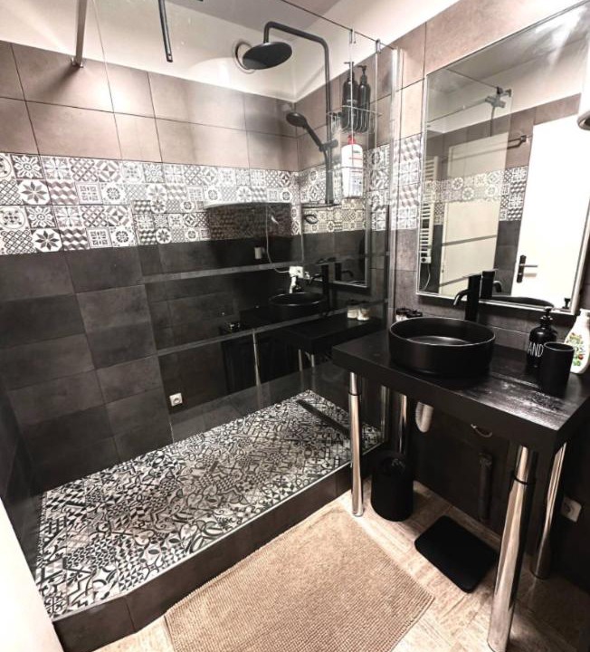 Photo of Bathroom in Passerelle