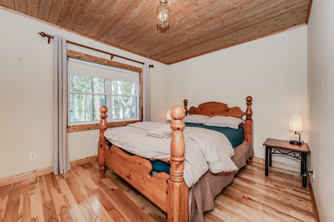 Photo of Bedroom in Northern Bruce Peninsula