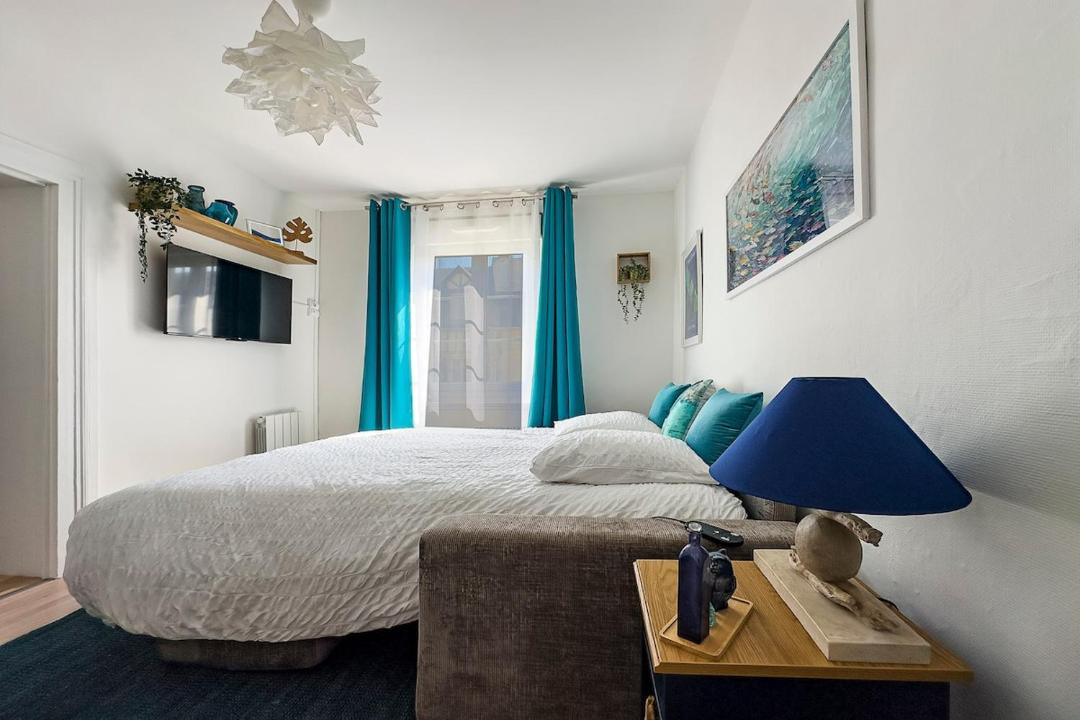 Photo of Bedroom in Deauville City Centre