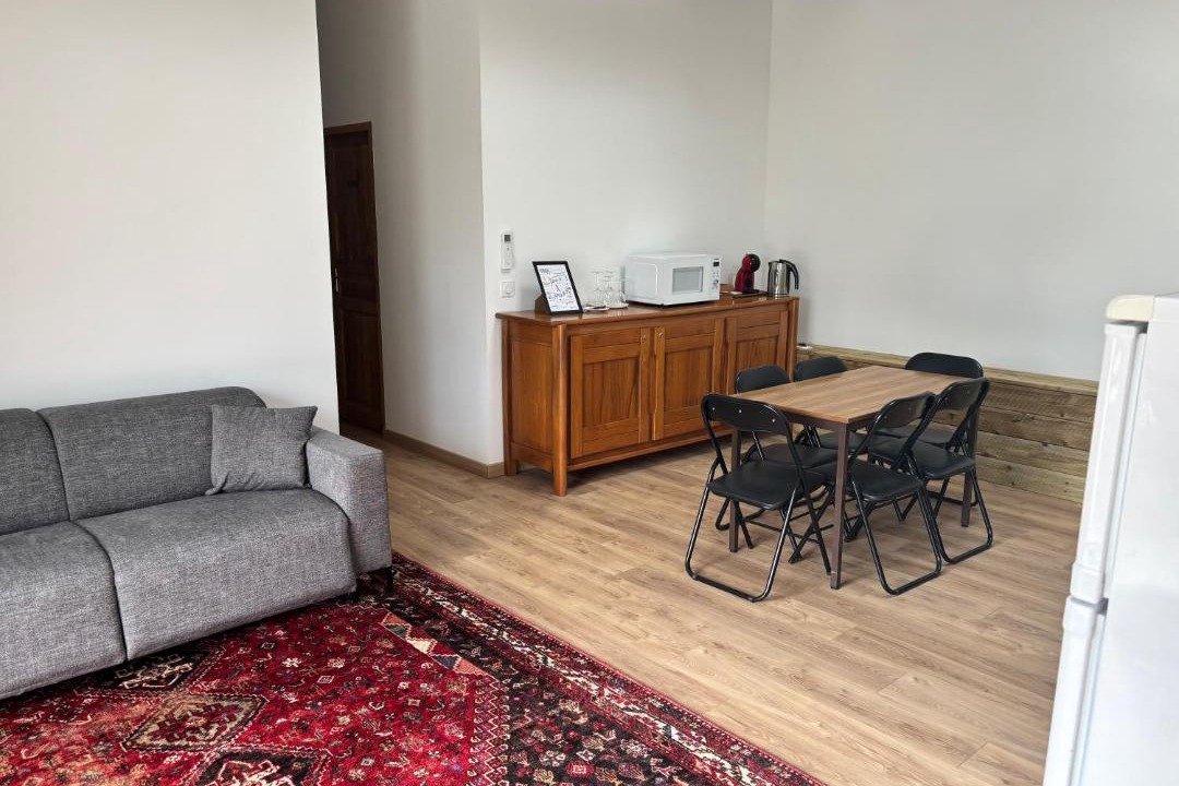 Photo of Livingroom in Saint-Sulpice-et-Cameyrac