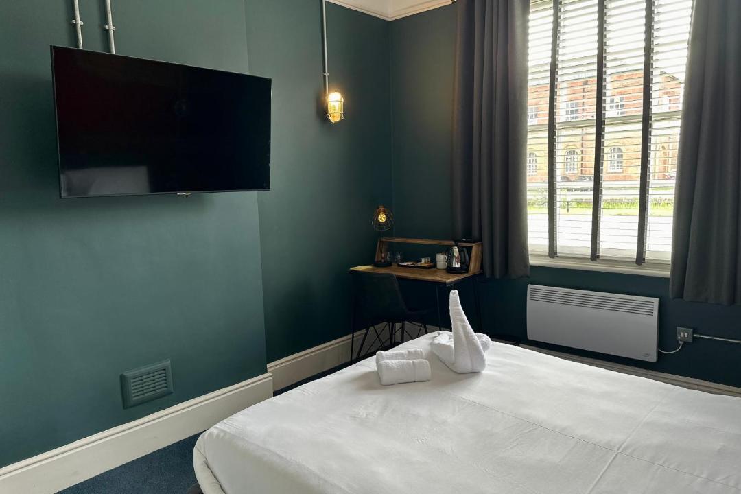 Photo of Bedroom in Weedon