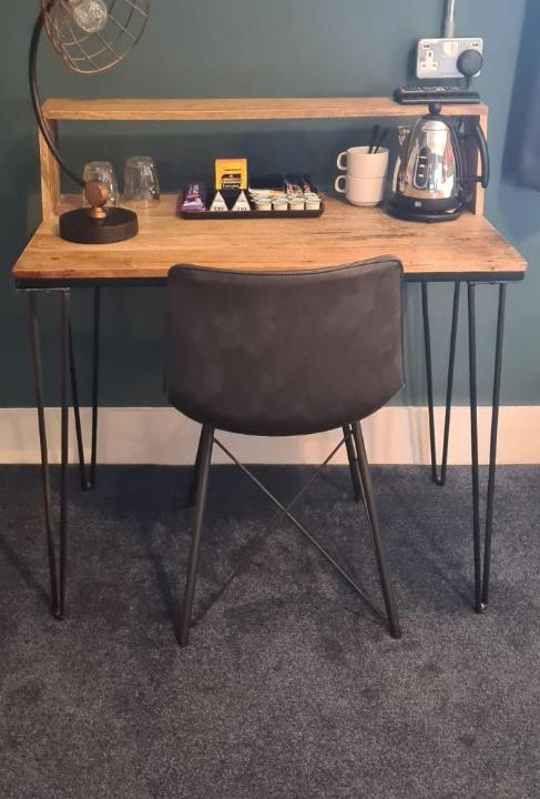 Photo of Others in Weedon