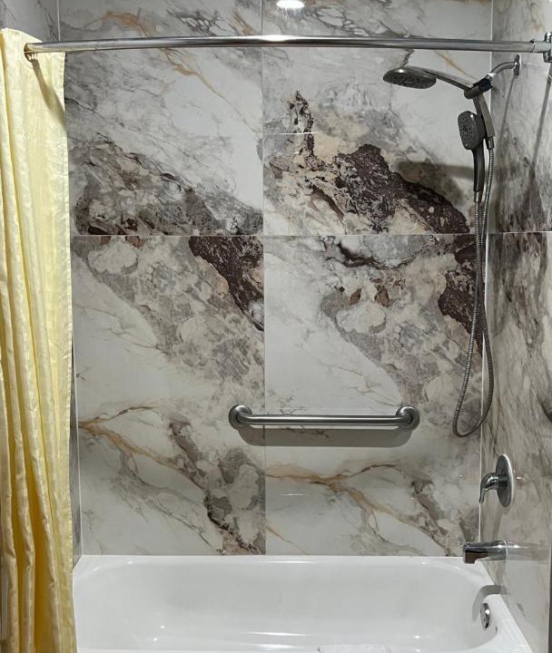 Photo of Bathroom in Clodine