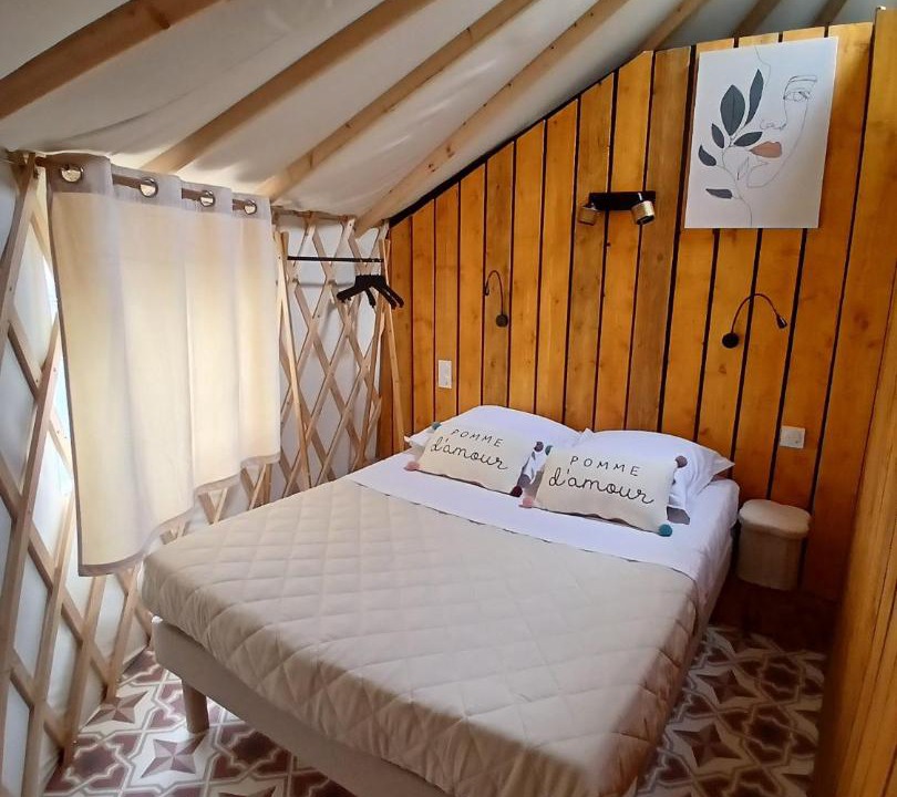 Photo of Bedroom in Clermont-Creans