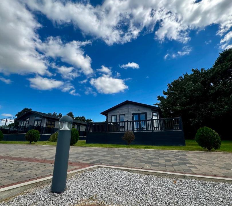 Photo of Others in Ellerker