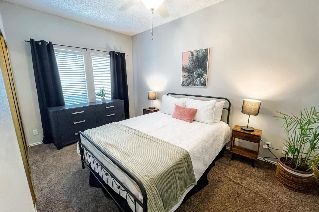 Photo of Bedroom in South Side