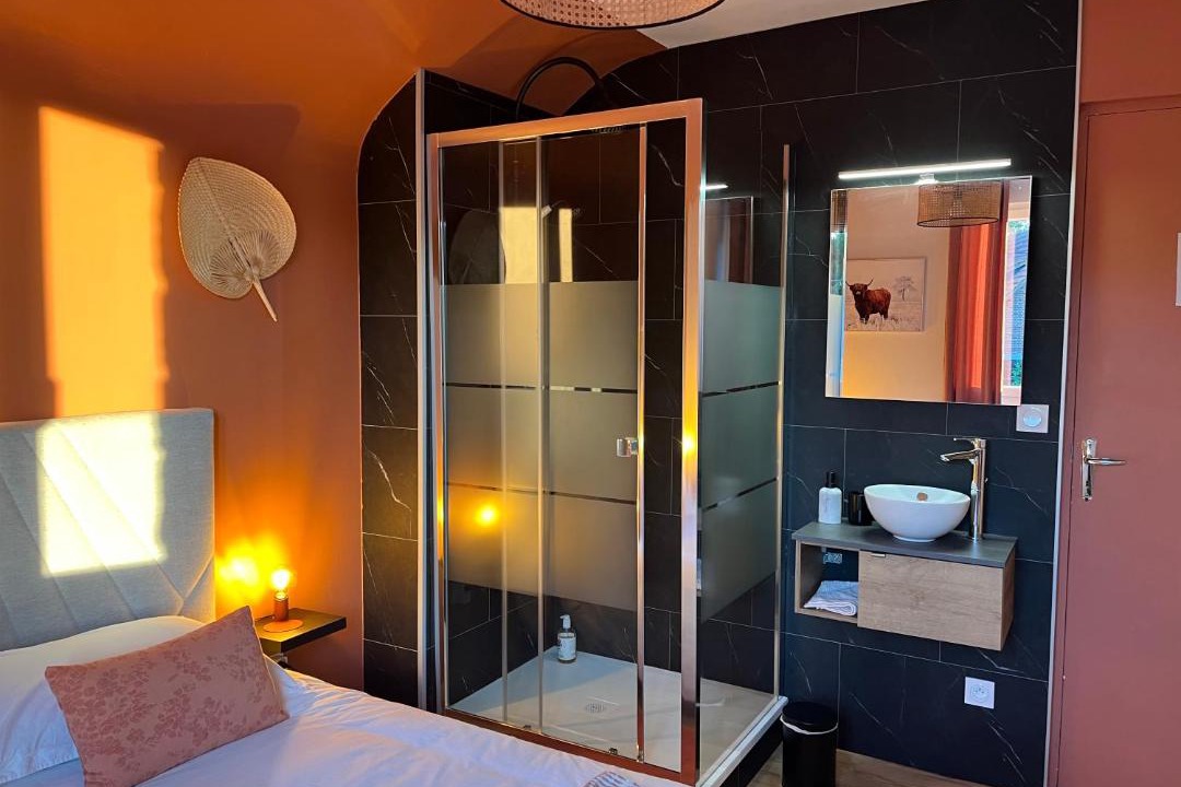 Photo of Others in Erondelle