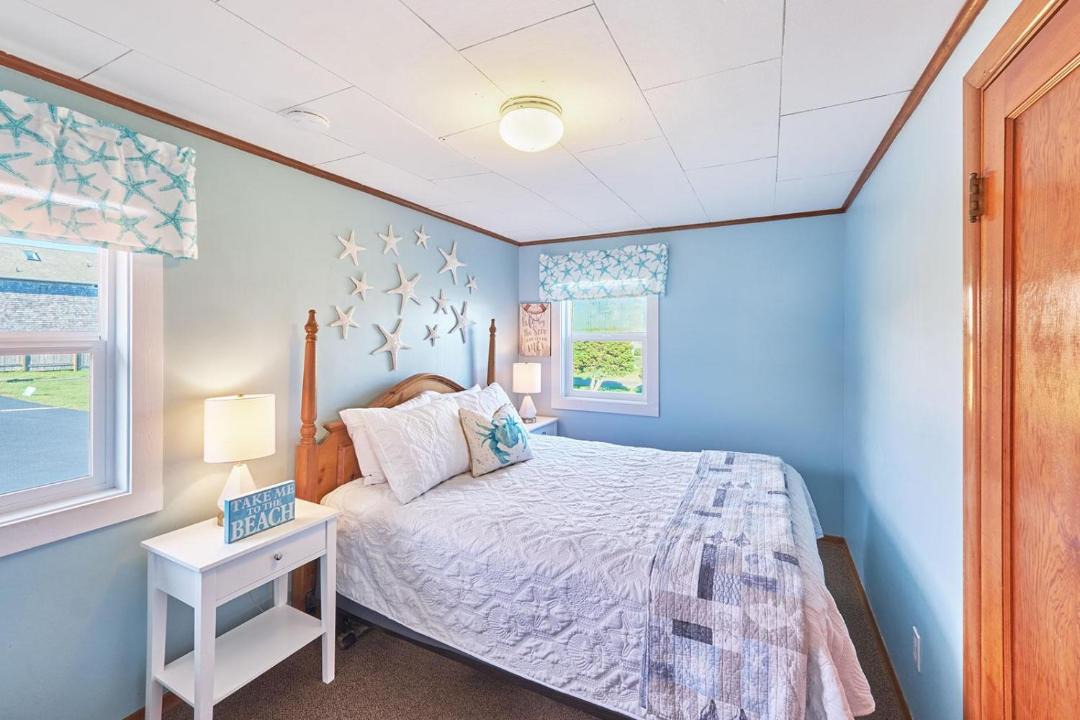 Photo of Bedroom in Long Beach