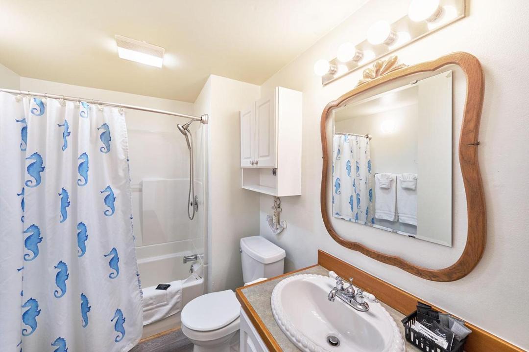 Photo of Bathroom in Long Beach