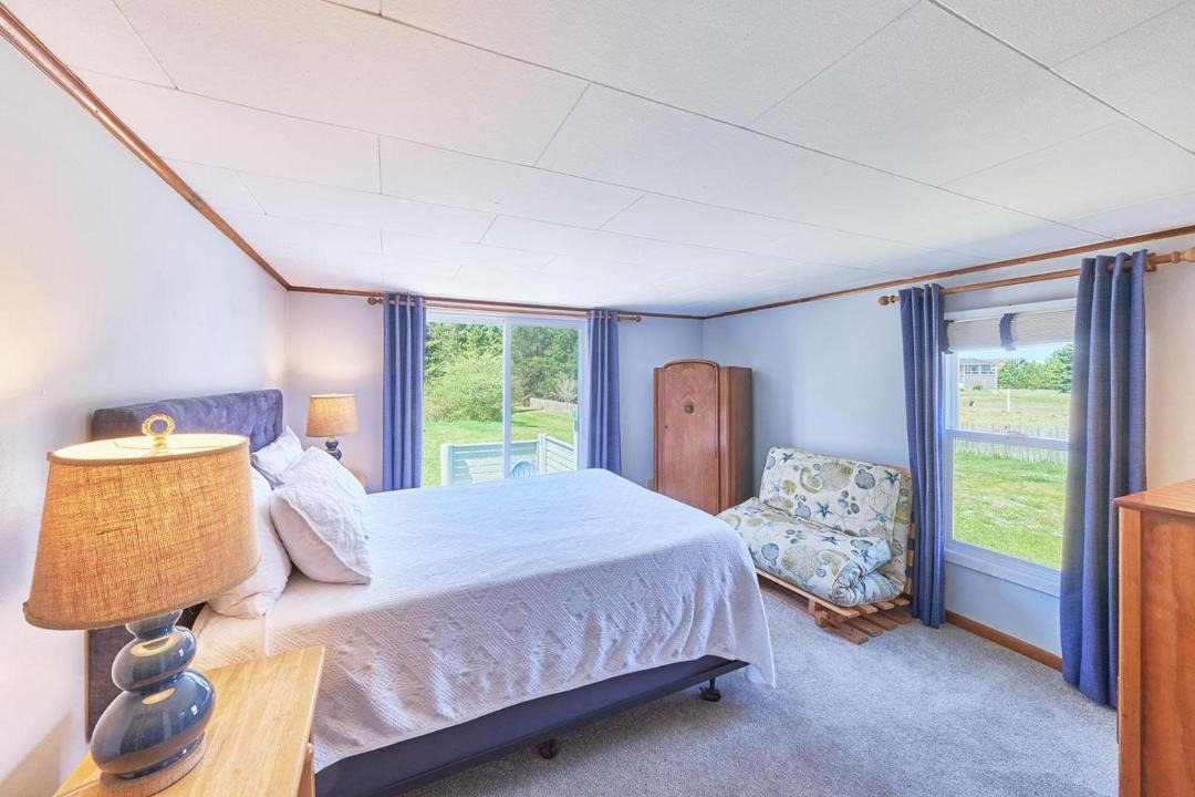 Photo of Bedroom in Long Beach