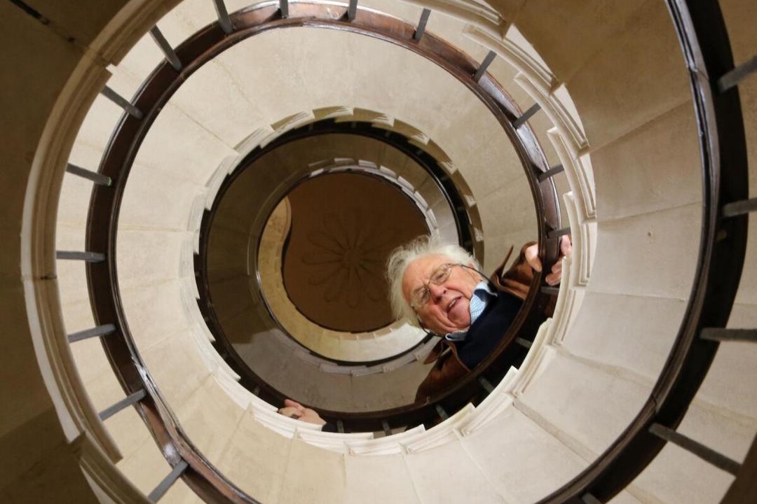 Photo of Human In Picture in Trusham