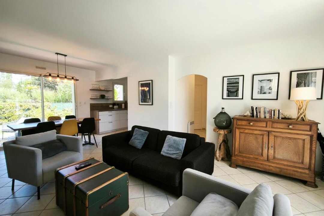 Photo of Livingroom in Saint-Michel-Chef-Chef