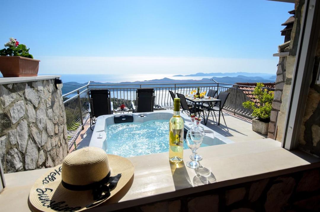Photo of Patio Balcony in Dubrovacko Primorje
