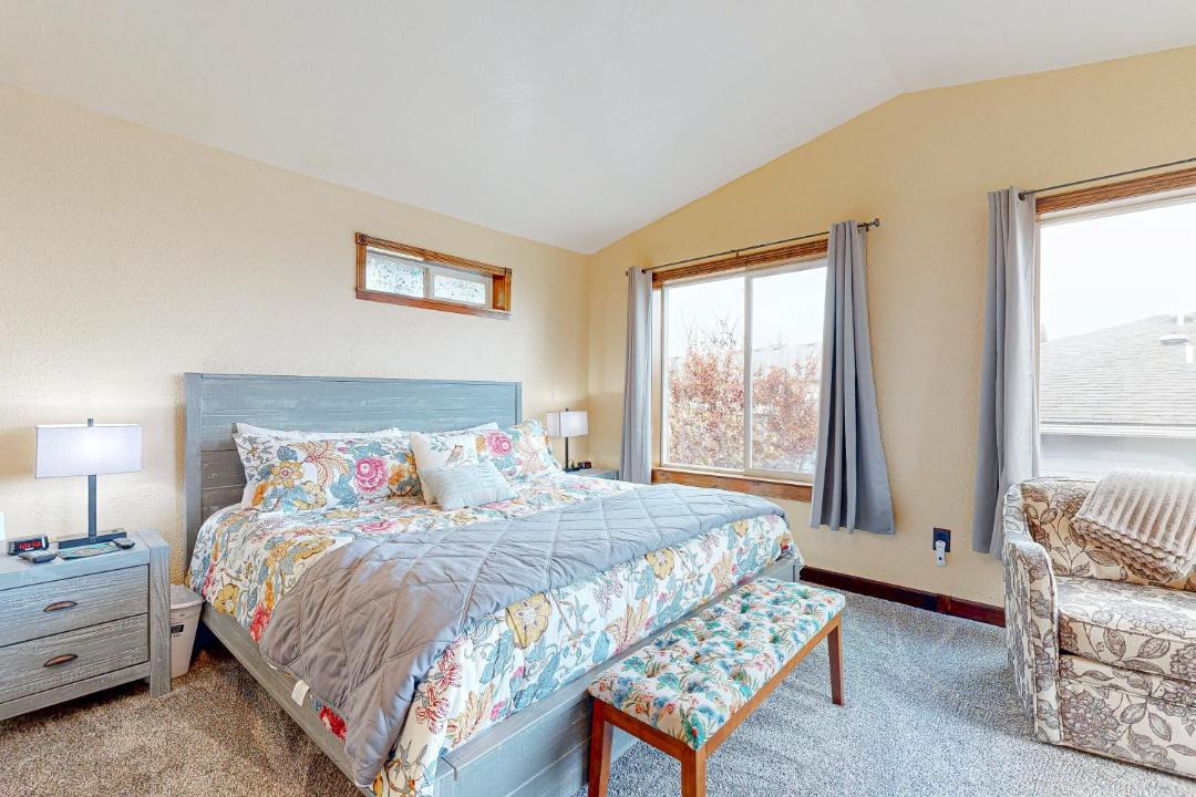 Photo of Bedroom in Depoe Bay