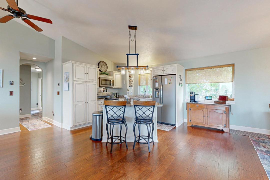 Photo of Kitchen in Depoe Bay