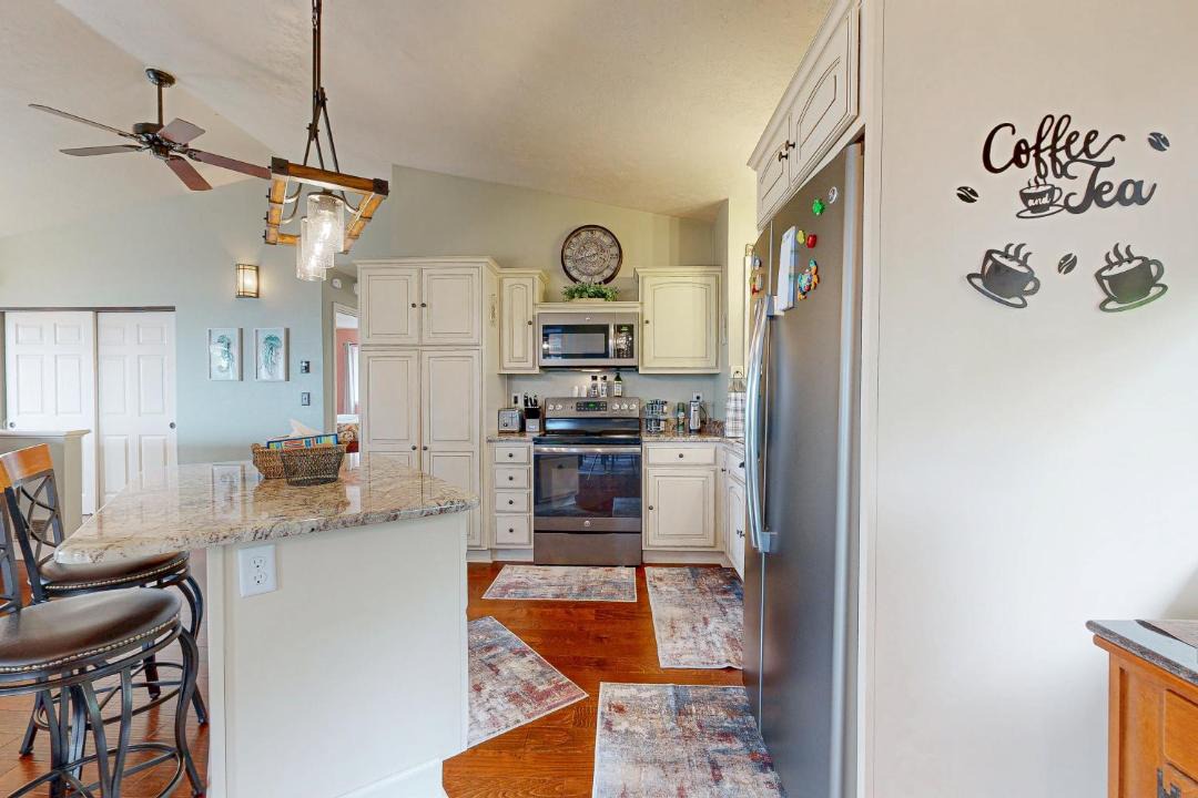 Photo of Kitchen in Depoe Bay