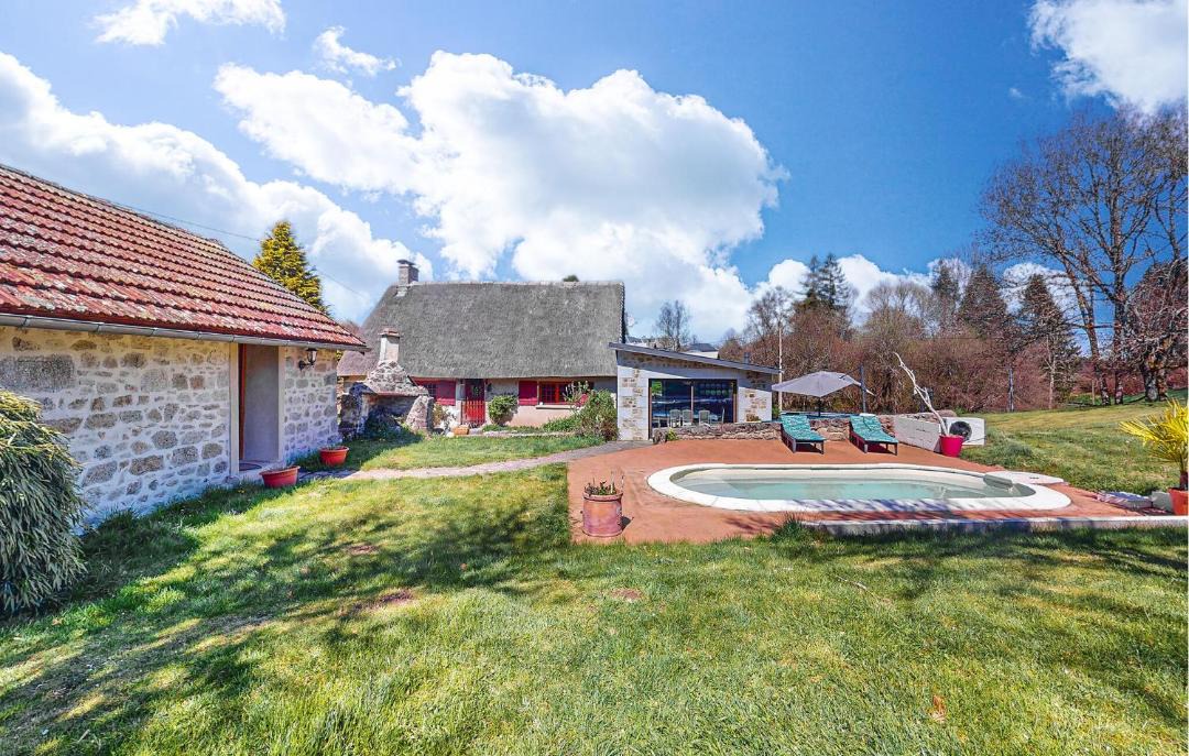 Photo of Others in Saint-Oradoux-de-Chirouze