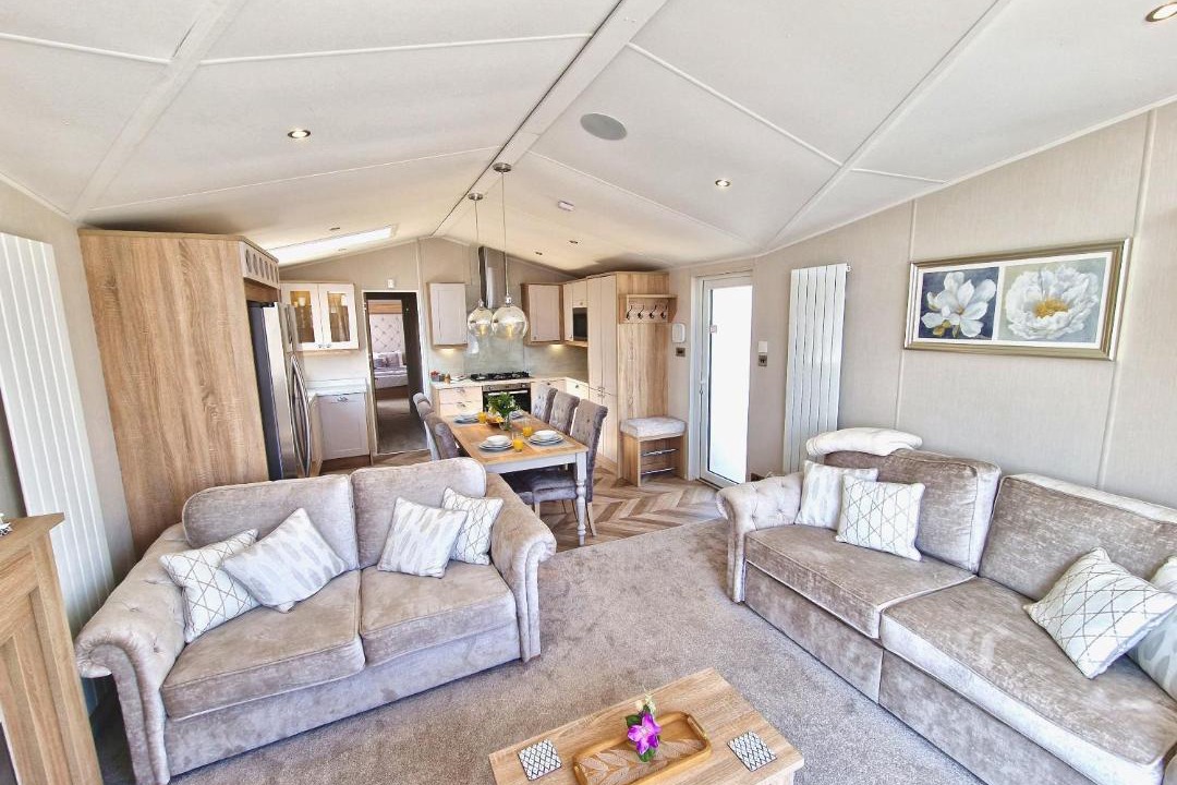 Photo of Others in Cayton Bay