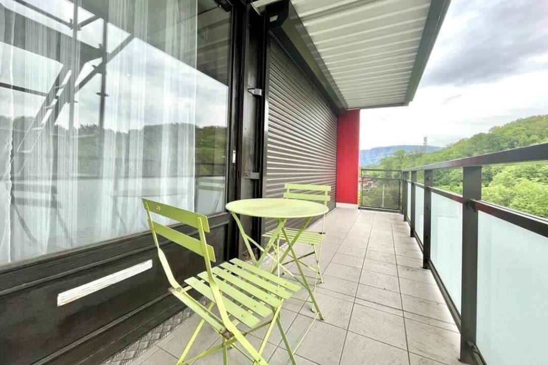 Photo of Patio Balcony in Saint-Julien-en-Genevois
