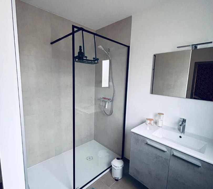 Photo of Others in Les Fins