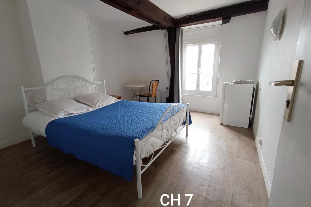 Photo of Others in Provins