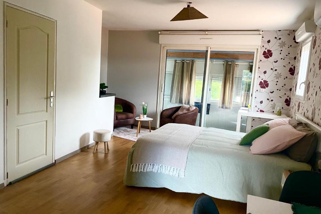 Photo of Others in Saint-Denis-de-Pile