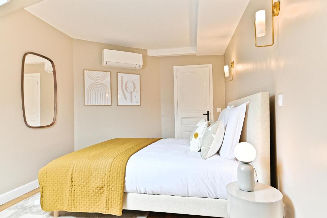 Photo of Bedroom in Porte-Dauphine