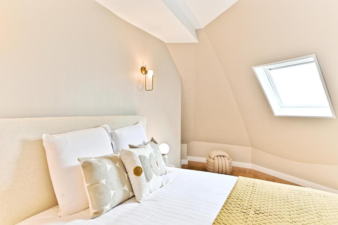 Photo of Bedroom in Porte-Dauphine