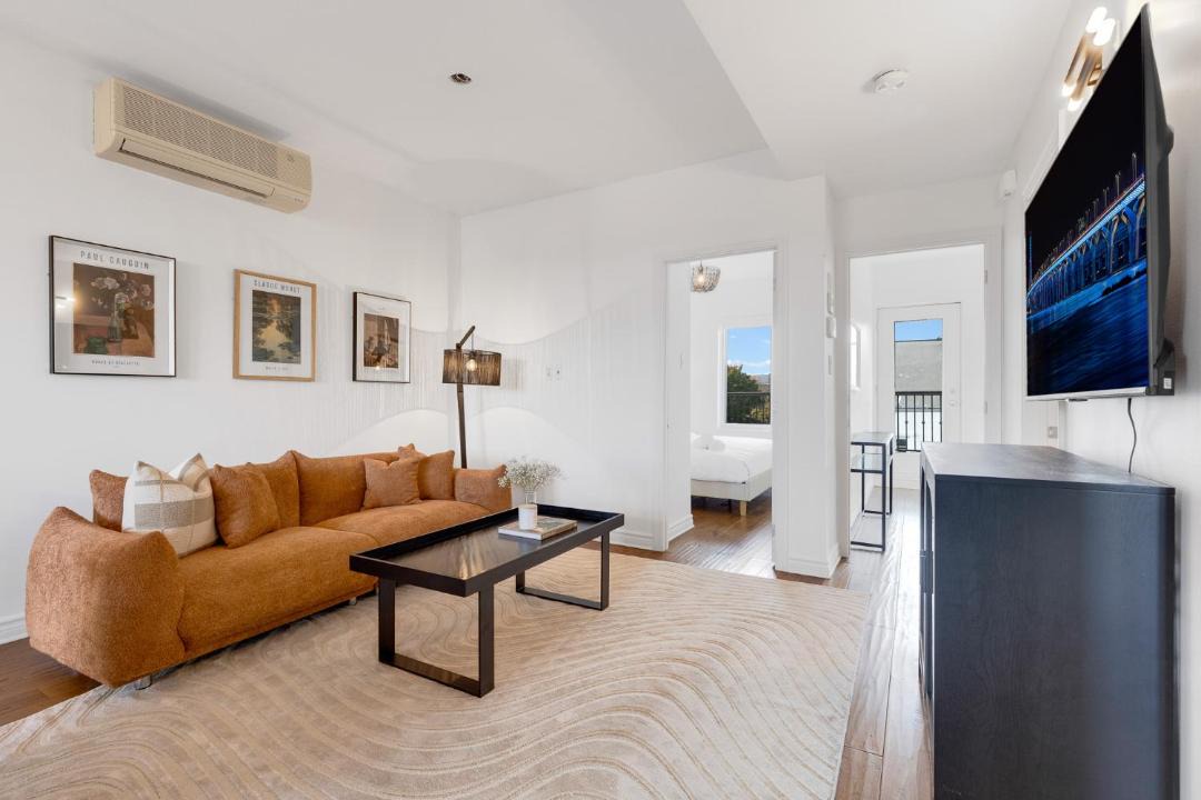 Photo of Livingroom in Little Italy
