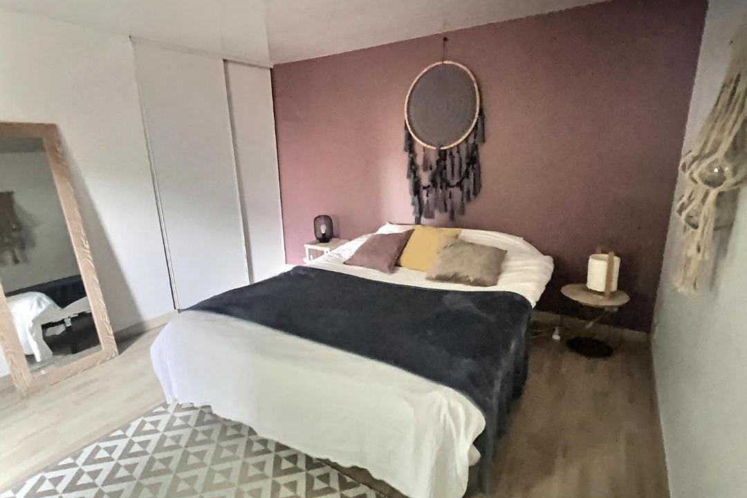 Photo of Bedroom in Chalons-en-Champagne