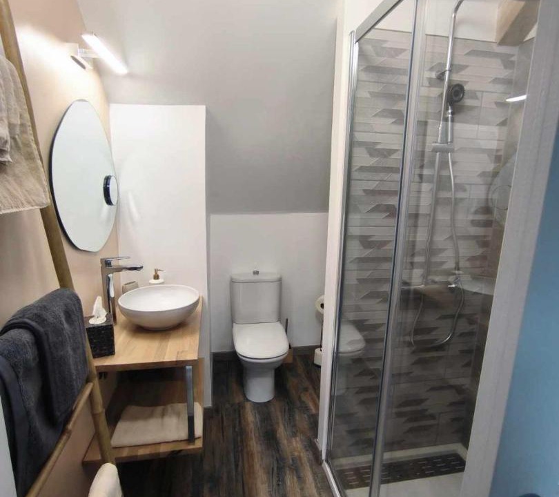 Photo of Bathroom in La Chapelle-Huon