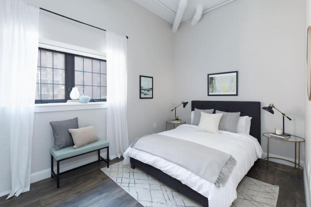 Photo of Bedroom in Downtown Boston