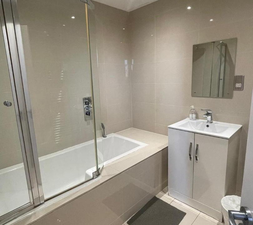 Photo of Bathroom in Peninsula