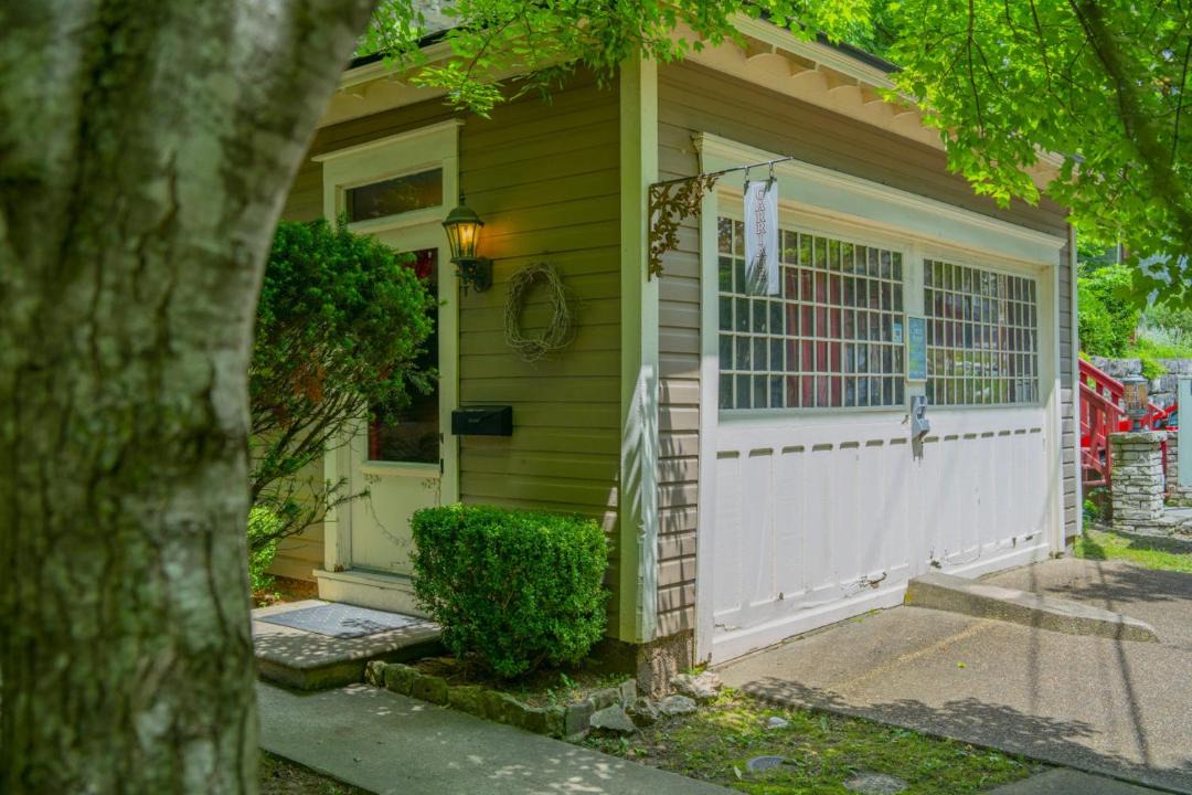 Photo of Others in Eureka Springs Historic District