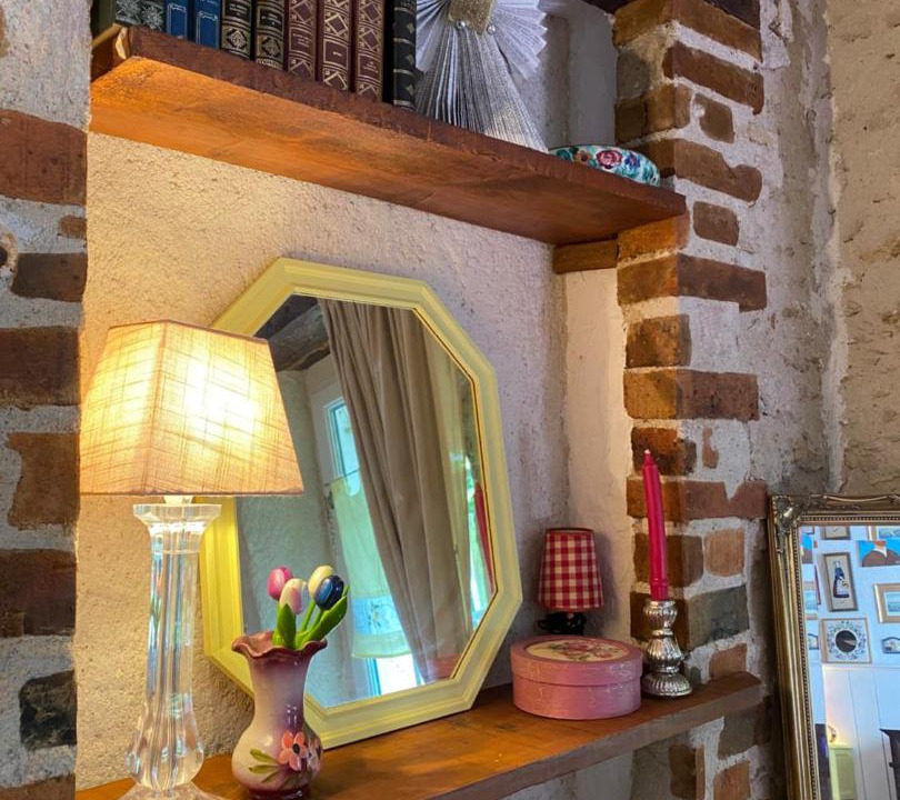 Photo of Others in Vivoin