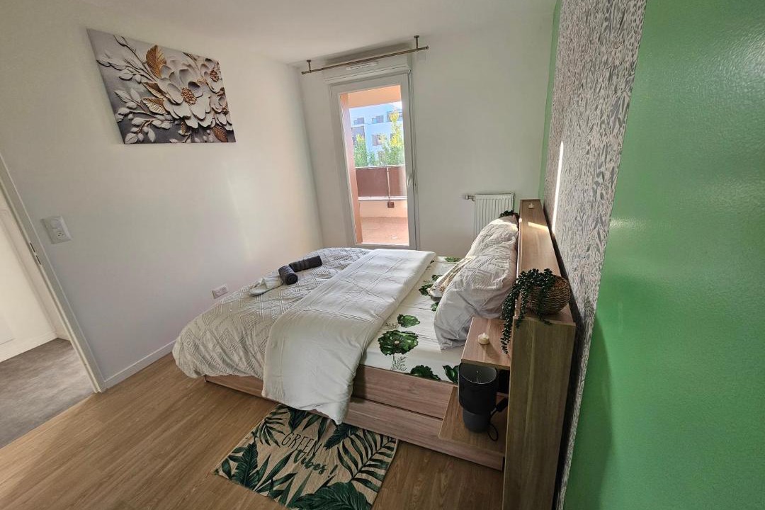 Photo of Bedroom in Jouy-le-Moutier