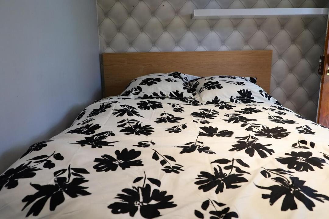 Photo of Bedroom in Villeneuve-le-Roi