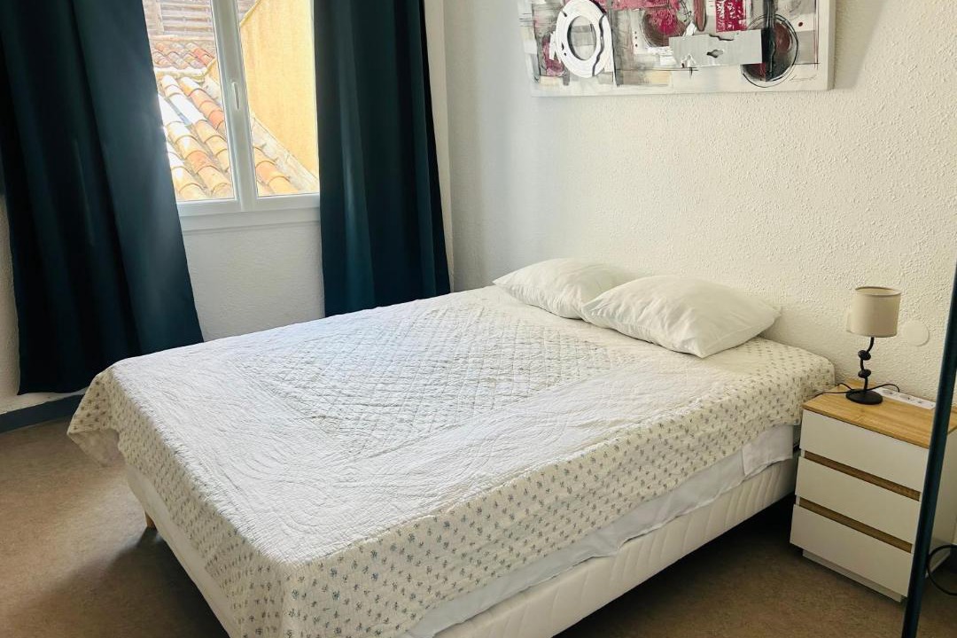 Photo of Bedroom in Nissan-lez-Enserune