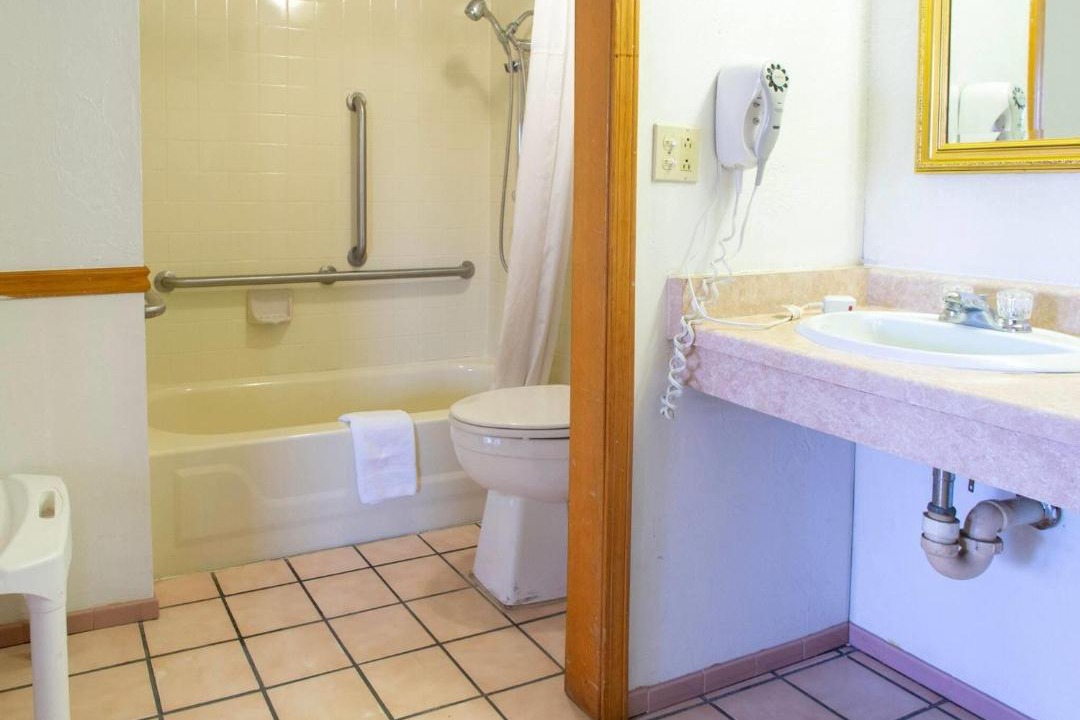 Photo of Bathroom in Clinton