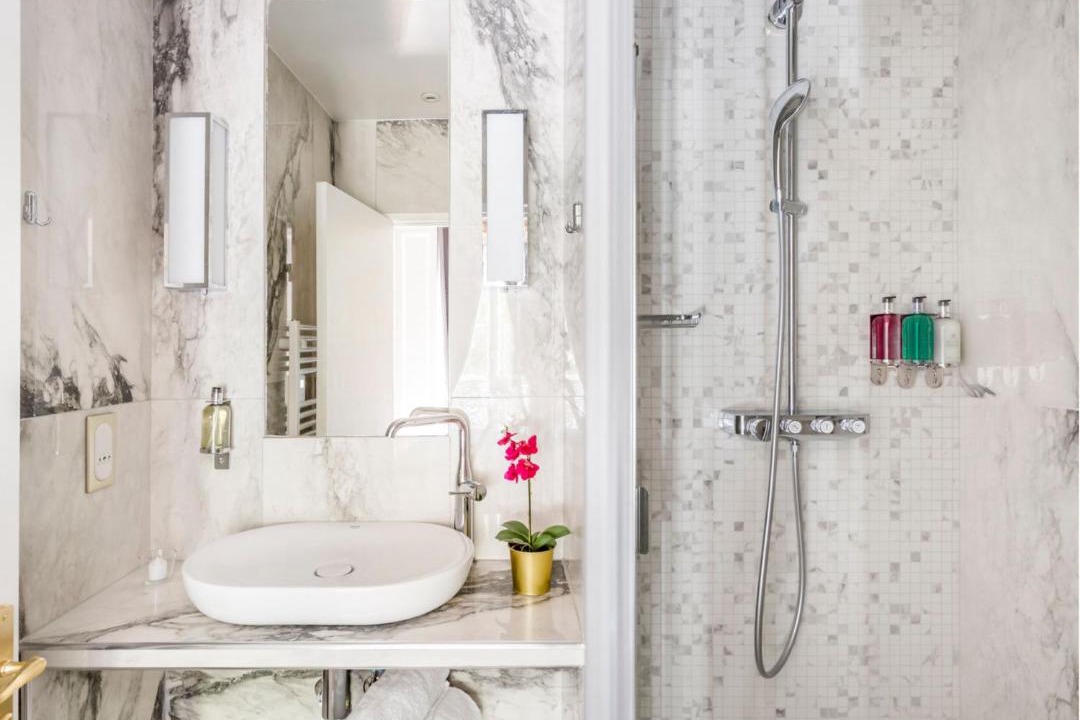 Photo of Bathroom in Arsenal