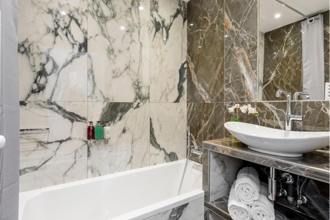 Photo of Bathroom in Arsenal
